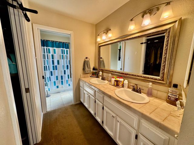 2304 Ridderkerk Cir, Modesto, CA 95356