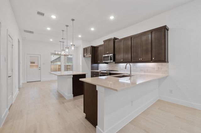 16438 Elk Meadow Drive, Conroe, TX 77302