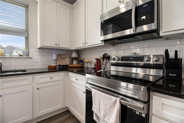 105 Mcentyre Court, Calhoun, GA 30701