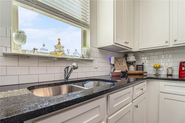 105 Mcentyre Court, Calhoun, GA 30701