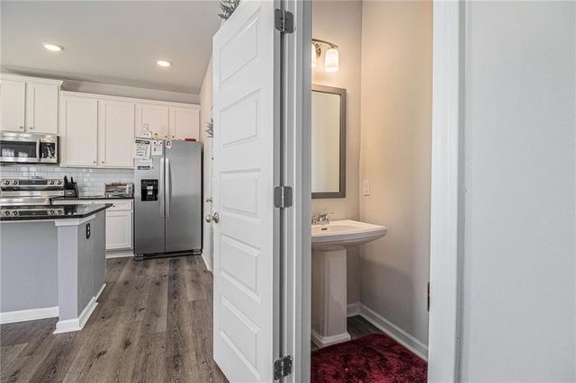 105 Mcentyre Court, Calhoun, GA 30701