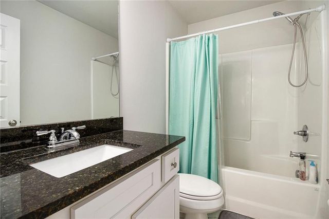 105 Mcentyre Court, Calhoun, GA 30701