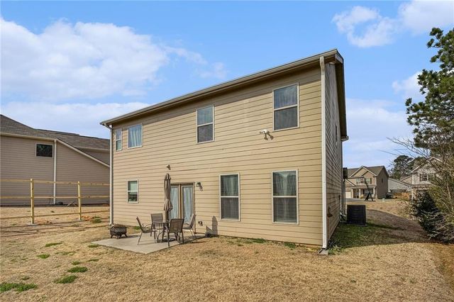 105 Mcentyre Court, Calhoun, GA 30701