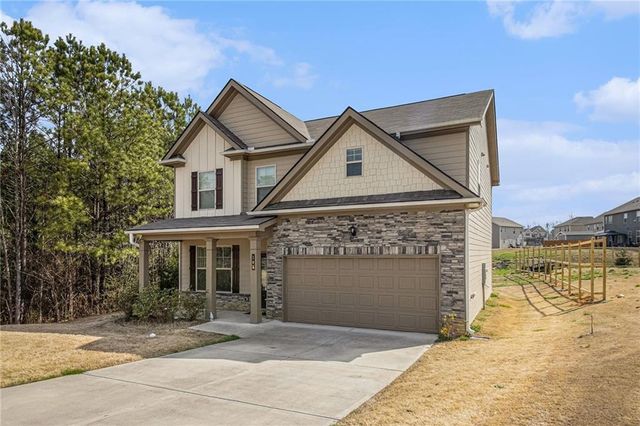 105 Mcentyre Court, Calhoun, GA 30701