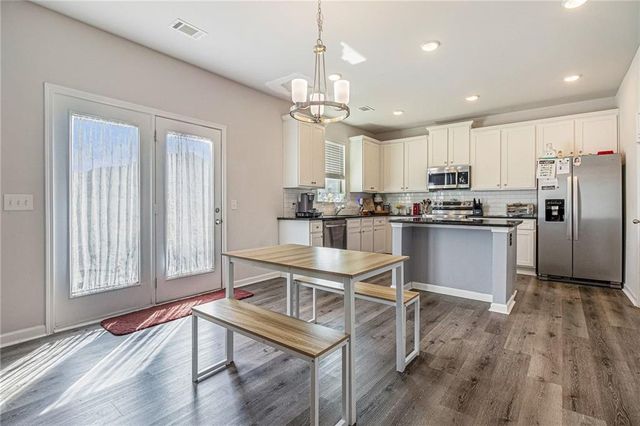 105 Mcentyre Court, Calhoun, GA 30701