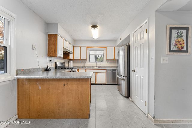 222 Liberty Bell Road, Toms River, NJ 08755