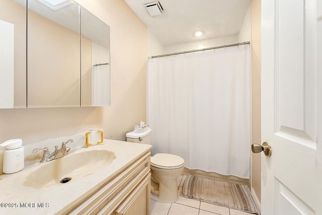 222 Liberty Bell Road, Toms River, NJ 08755