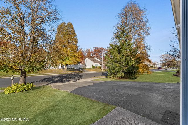 222 Liberty Bell Road, Toms River, NJ 08755