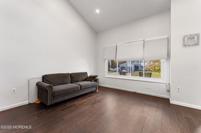 222 Liberty Bell Road, Toms River, NJ 08755