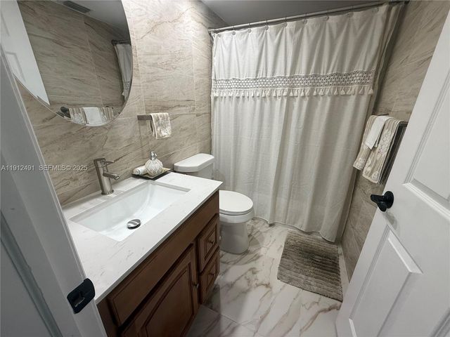2203 SE 27th Drive 102A, Homestead, FL 33035
