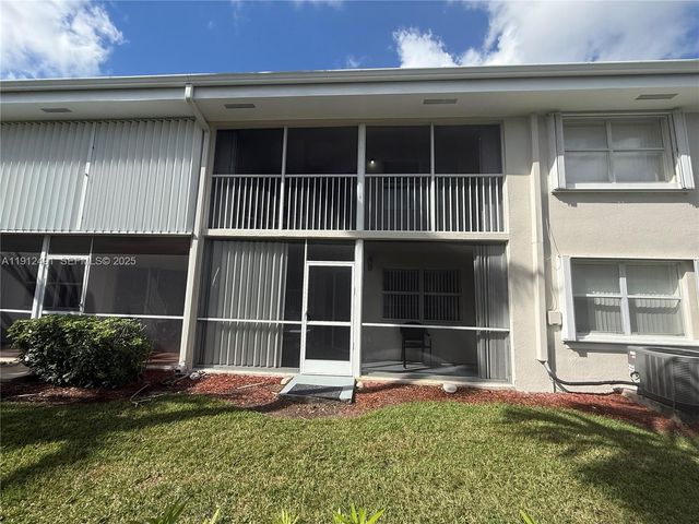 2203 SE 27th Drive 102A, Homestead, FL 33035