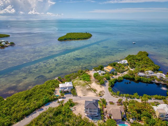 199 Stirrup Key Boulevard, Marathon, FL 33050