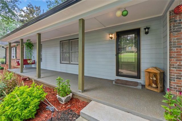 232 CLARKDELL Drive, Stockbridge, GA 30281