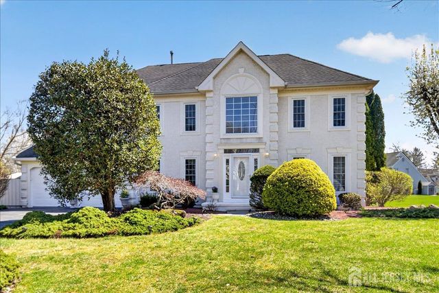 25 Kinglet Drive N, Plainsboro, NJ 08512