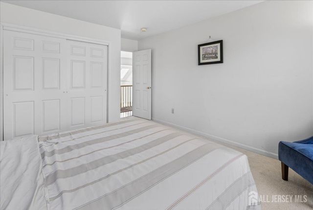 25 Kinglet Drive N, Plainsboro, NJ 08512