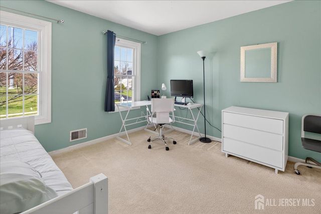 25 Kinglet Drive N, Plainsboro, NJ 08512