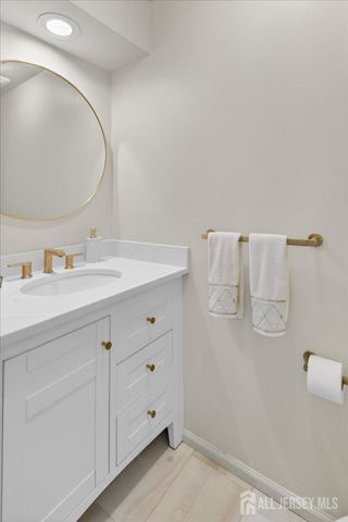 25 Kinglet Drive N, Plainsboro, NJ 08512