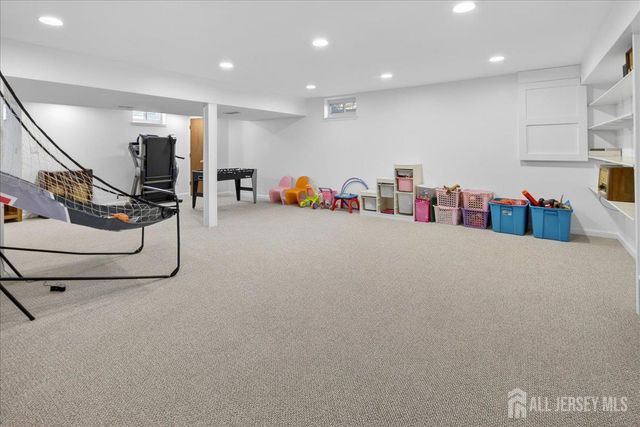 25 Kinglet Drive N, Plainsboro, NJ 08512