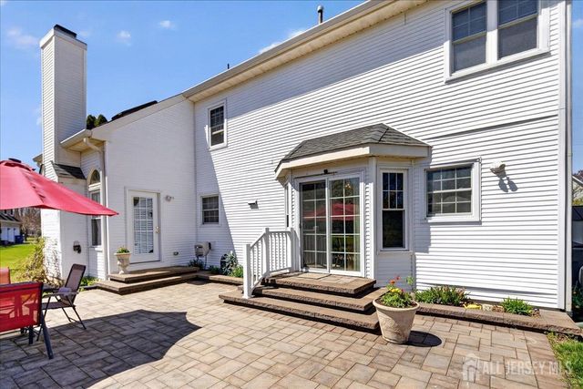 25 Kinglet Drive N, Plainsboro, NJ 08512