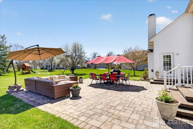 25 Kinglet Drive N, Plainsboro, NJ 08512