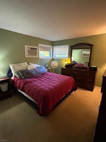 55 Hillside Dr, Hamburg Boro, NJ 07419