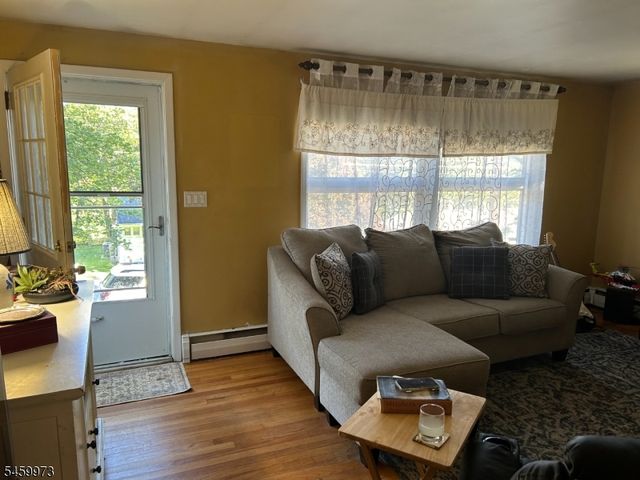 55 Hillside Dr, Hamburg Boro, NJ 07419