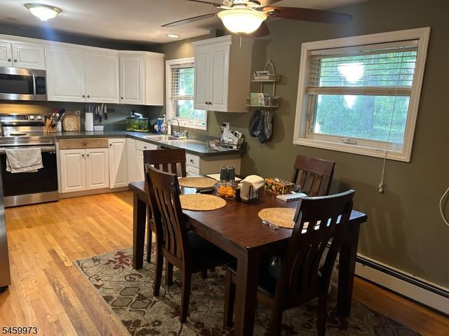 55 Hillside Dr, Hamburg Boro, NJ 07419