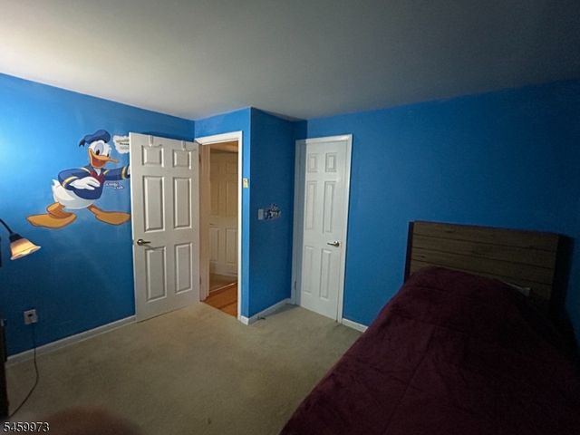 55 Hillside Dr, Hamburg Boro, NJ 07419
