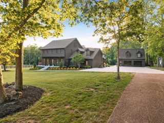 2031 Maple Ln, Franklin, TN 37067