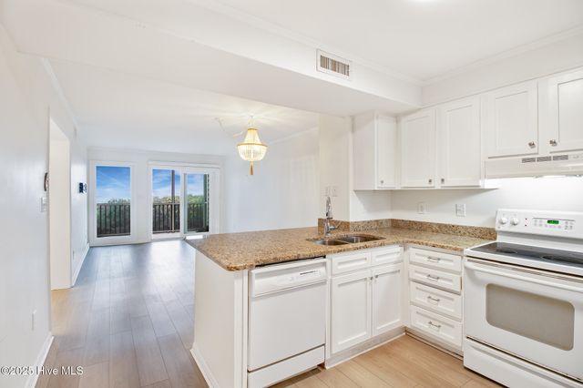 2503 W Ft Macon Road 207-A, Atlantic Beach, NC 28512