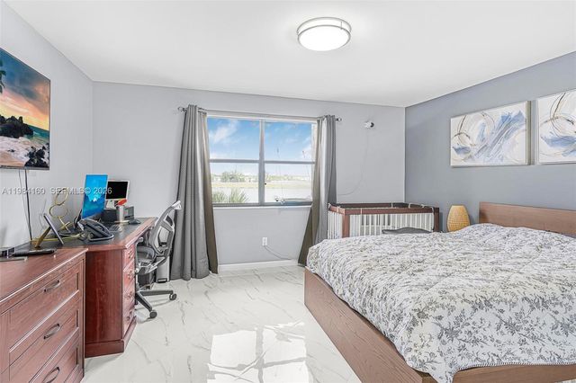 605 Ives Dairy Rd 305-7, Miami, FL 33179