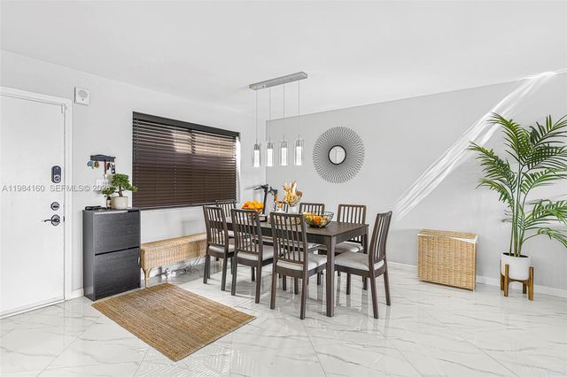 605 Ives Dairy Rd 305-7, Miami, FL 33179