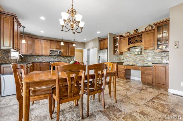 715 Cooper Way Drive, O'fallon, MO 63368