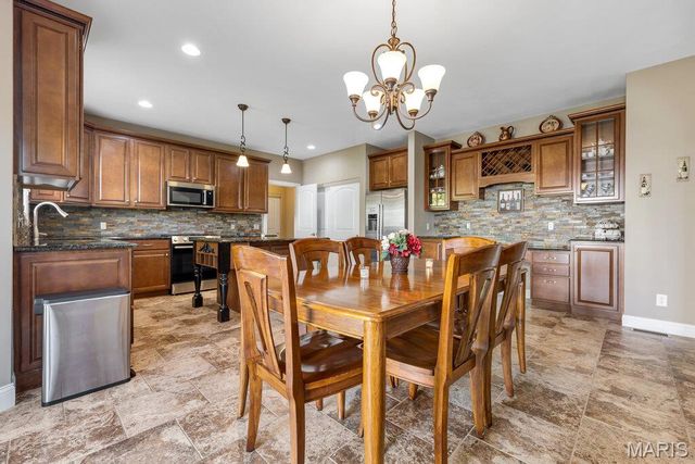 715 Cooper Way Drive, O'fallon, MO 63368
