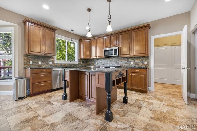 715 Cooper Way Drive, O'fallon, MO 63368