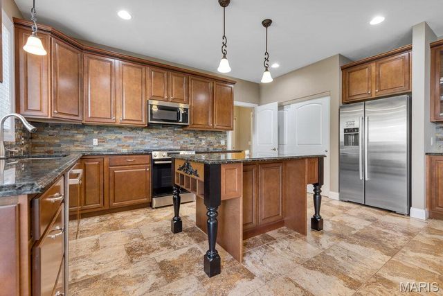 715 Cooper Way Drive, O'fallon, MO 63368