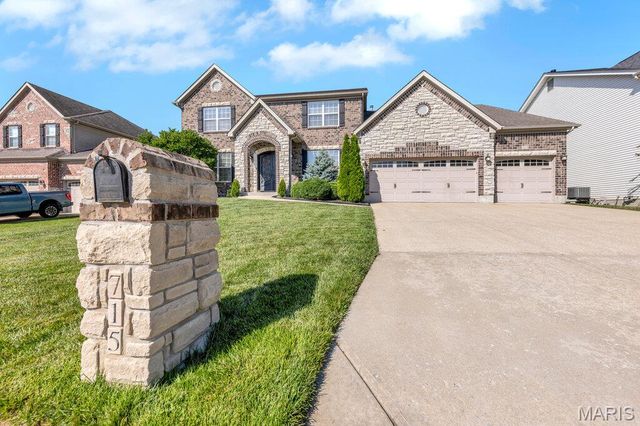 715 Cooper Way Drive, O'fallon, MO 63368