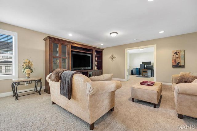 715 Cooper Way Drive, O'fallon, MO 63368