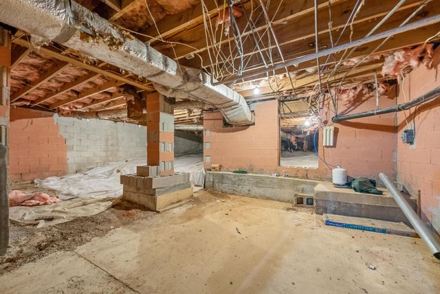 12246 M J Boyd Rd, Crofton, KY 42217