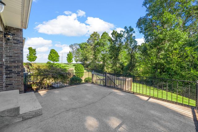 12246 M J Boyd Rd, Crofton, KY 42217