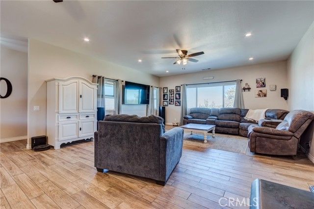 10163 Ponderosa, Pinon Hills, CA 92372