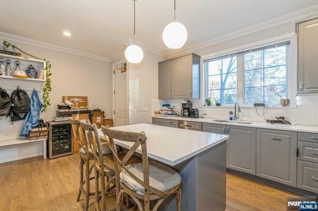 5 Benjamin Road, Tenafly, NJ 07670