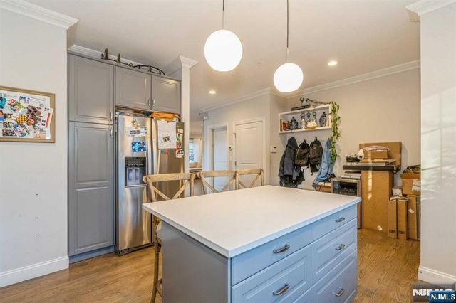 5 Benjamin Road, Tenafly, NJ 07670