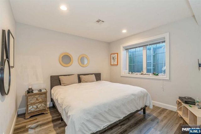 5 Benjamin Road, Tenafly, NJ 07670