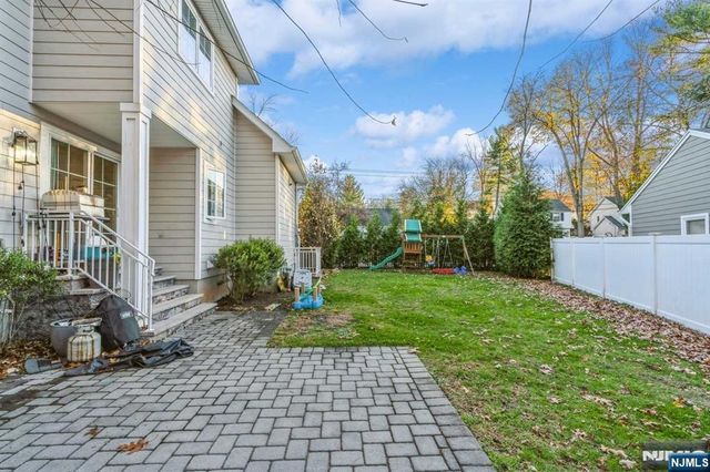 5 Benjamin Road, Tenafly, NJ 07670