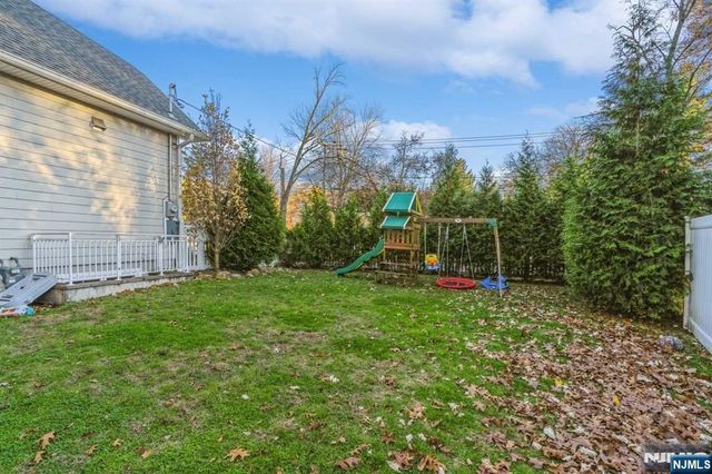 5 Benjamin Road, Tenafly, NJ 07670