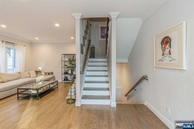 5 Benjamin Road, Tenafly, NJ 07670