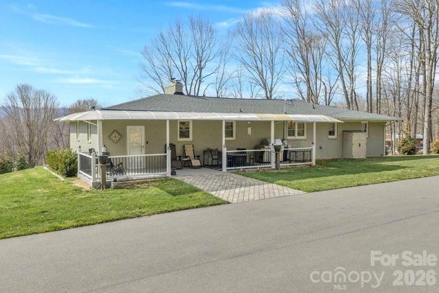 11974 US Highway 421 Highway N, Zionville, NC 26989