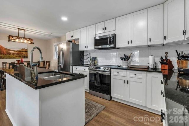 11974 US Highway 421 Highway N, Zionville, NC 26989