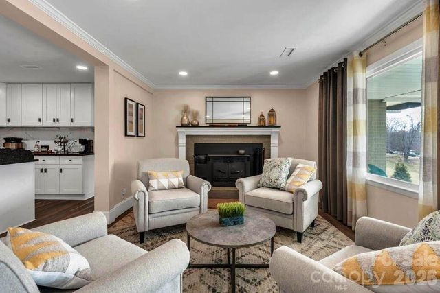 11974 US Highway 421 Highway N, Zionville, NC 26989